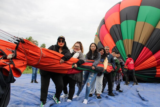 Hot Air Balloon Flight over Teotihuacan with CDMX Transportation - The demilitarized zone stop: where you get real balloon action