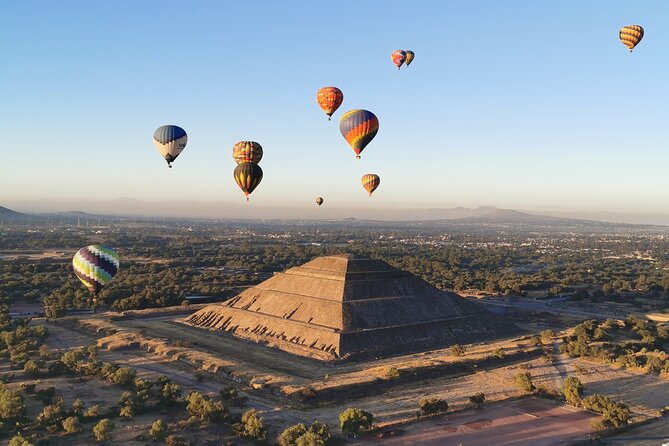Hot Air Balloon Flight Over Teotihuacan - Meeting point: the 5:00 a.m. start (and why you should respect it)