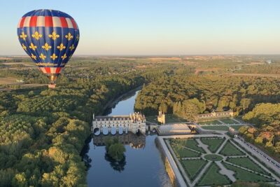 Hot Air Balloon Flight over the castle of Chenonceau / France - The real timing: 3–4 hours total, with an hour in the air