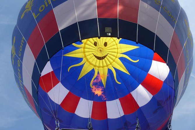 Hot Air Balloon Flight over the castle of Chenonceau / France - How the group works: maximum 20, calm pacing, and crew energy