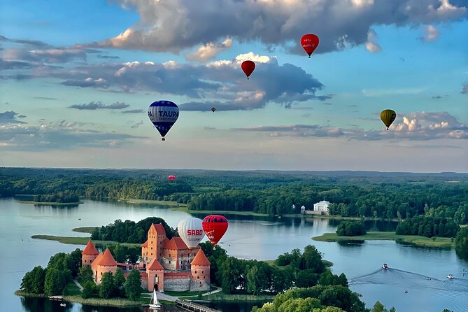 Hot Air Balloon Flight over Vilnius or Trakai - The pilots make the difference: safety, humor, and real communication