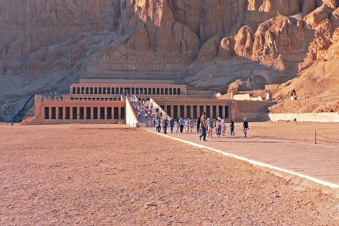 Hot Air Balloon & Full Day to East & West Bank Tour of Luxor - Karnak Temple on the East Bank: keeping the day moving
