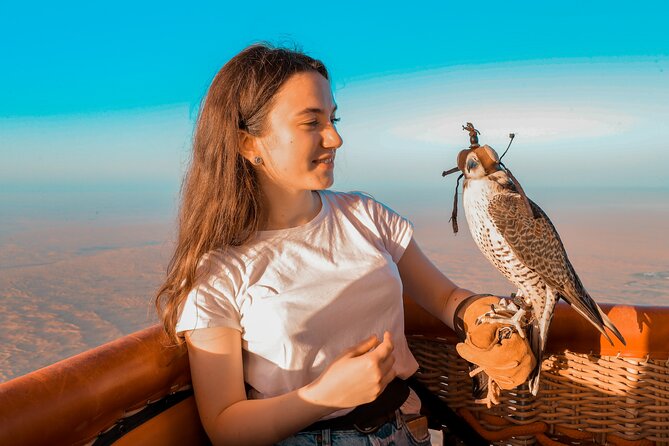 Hot Air Balloon Ride & In-flight Falcon Show including Transfers - The Dubai desert from a balloon basket