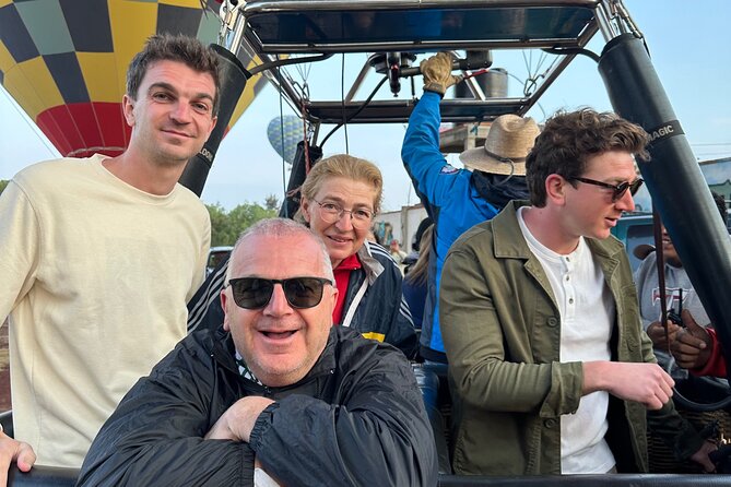 Hot air Balloon ride in Teotihuacan & breakfast in “La Gruta” - Pickup from Mexico City: shared transport, tight timing, and clear meeting point