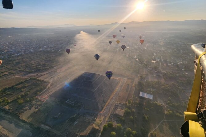 Hot air Balloon ride in Teotihuacan & breakfast in “La Gruta” - Guides and drivers: what makes the day feel smooth at 4:30 AM