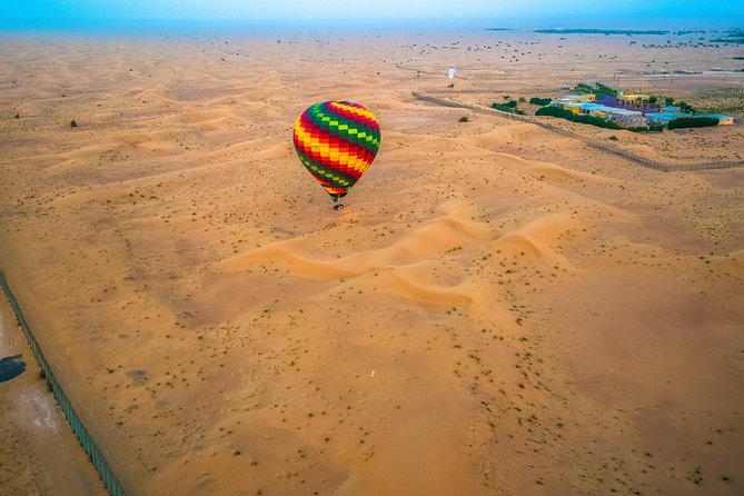 Hot Air Balloon Ride Over Dubai Desert inlcuding Transfers - The “certificate” moment and the optional video you can buy