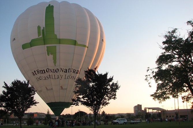 Hot-Air Balloon Ride over Madrid’s Guadarrama Regional Park - The 1-Hour Flight Experience: Gas Flame, Smooth Lift, and Wide Views