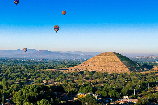 Hot Air Balloon Ride Over Teotihuacán Pyramids from Mexico City - Up in the air: seeing the pyramids and the pattern of Teotihuacán