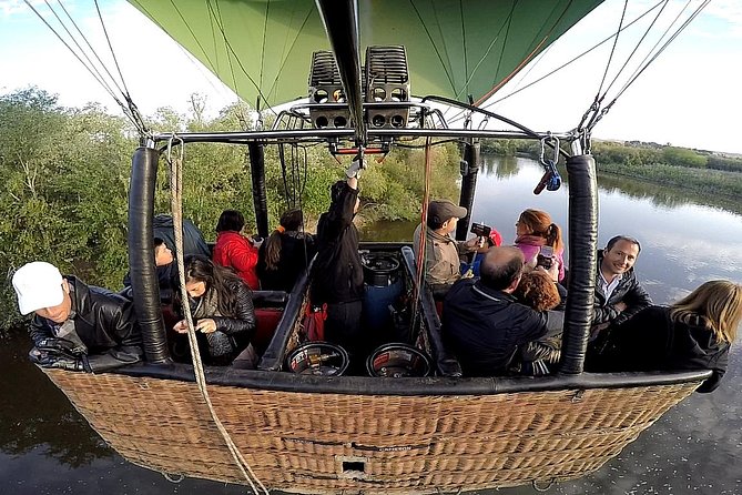 Hot-Air Balloon Ride over Toledo with Optional Transport from Madrid - Where you meet and why the launch field is so practical