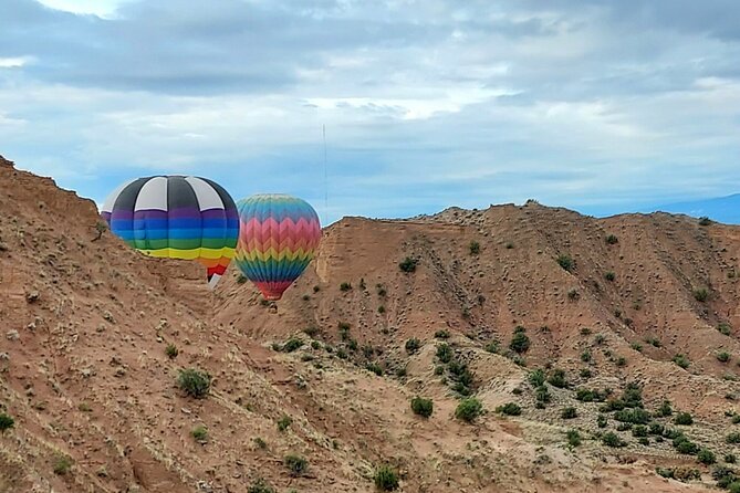 Hot Air Balloon Rides in Santa Fe - Why a 4:30 a.m. Santa Fe balloon ride just works