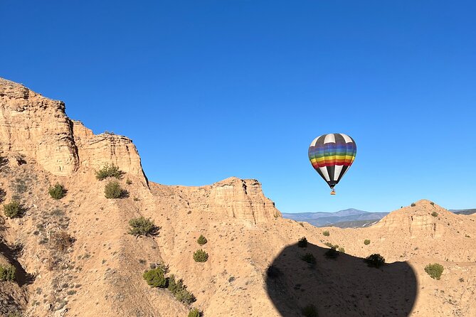 Hot Air Balloon Rides in Santa Fe - The champagne celebration and picnic finish: what happens after you touch down