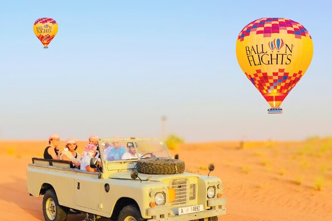Hot air Balloon With 1957 Vintage Land Rover - The balloon flight: up to 60 minutes over Dubai dunes
