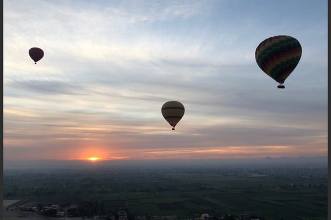Luxury Sunrise Balloon Ride in Luxor with Hotel Pickup - Coffee, tea, and your flight certificate souvenir