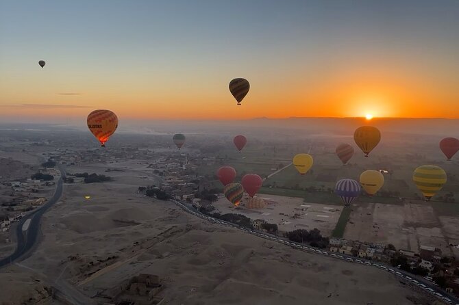 Luxury Sunrise Hot Air Balloon Breathtaking Views of the balloons - Coffee, Breakfast, and a Flight Certificate That Actually Helps