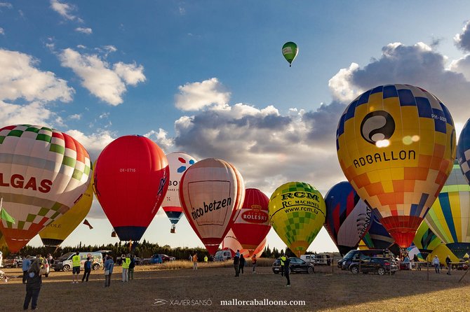 Private Balloon Flight Over Mallorca for Two People - Safety, Captain Talk, and Why the Crew Changes the Trip