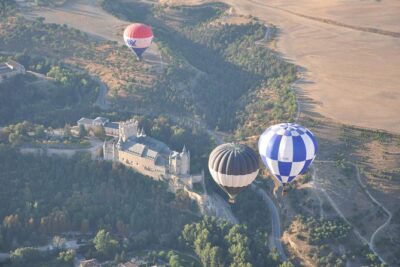 Private Balloon Ride for 2 in Segovia with Optional Transportation from Madrid - In the air: what 1000 meters of Segovia views feels like