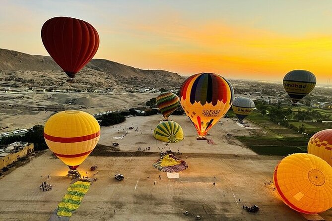 Private Full day tour to Luxor From Hurghada with hot air balloon - Colossi of Memnon: a quick icon with big photo energy