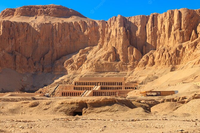 Private Tour to Luxor West and East Banks with Hot Air Balloon,Felucca and lunch - Price and logistics: where the value really comes from