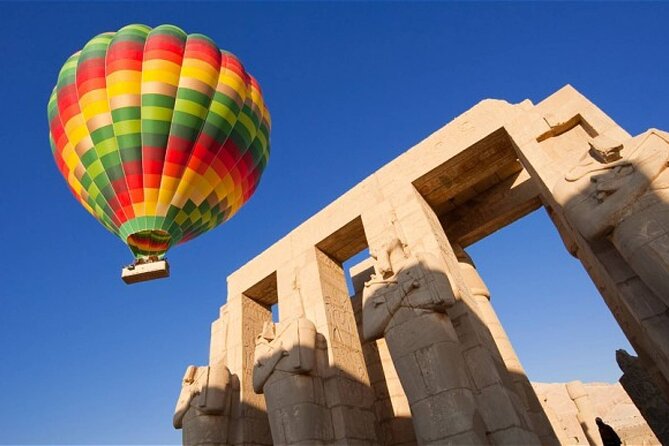 Private Tour to Luxor West and East Banks with Hot Air Balloon,Felucca and lunch - Colossi of Memnon and lunch: a calmer break in the middle
