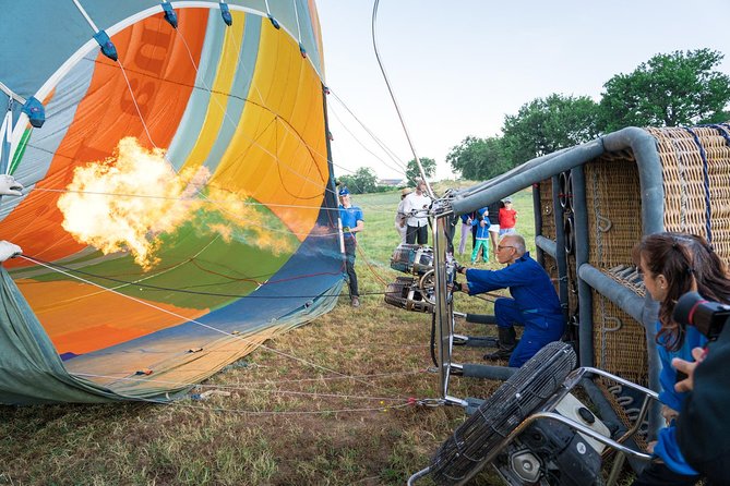 Professional hot air balloon rides at Assisi, Trasimeno in Umbria - Practical tips: what to bring and how to prepare