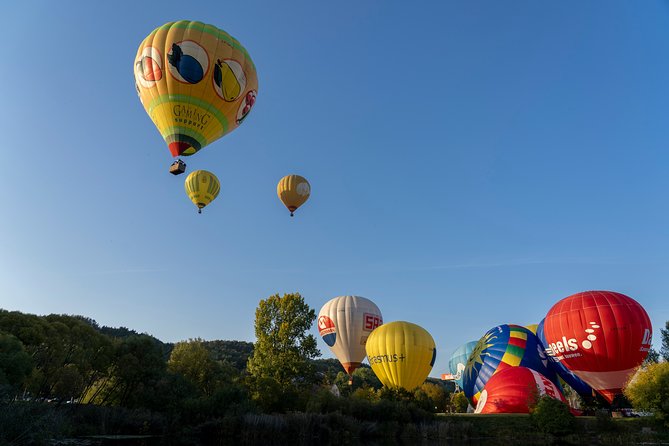 Romantic Hot Air Balloon Flight over Vilnius or Trakai - Vilnius or Trakai: two romantic skies, same smooth experience