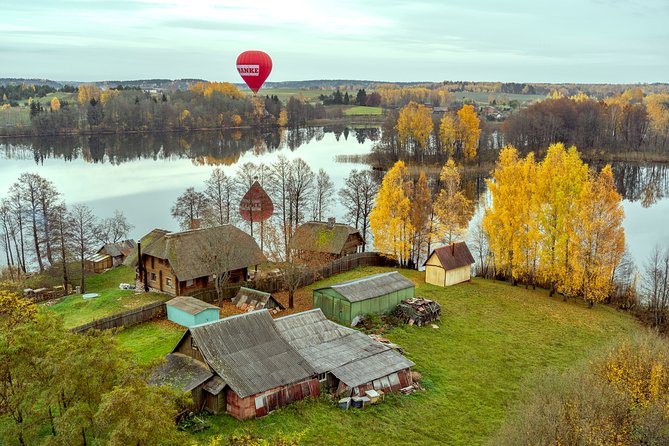 Romantic Hot Air Balloon Flight over Vilnius or Trakai - Over Trakai castle: focusing the view on one big landmark