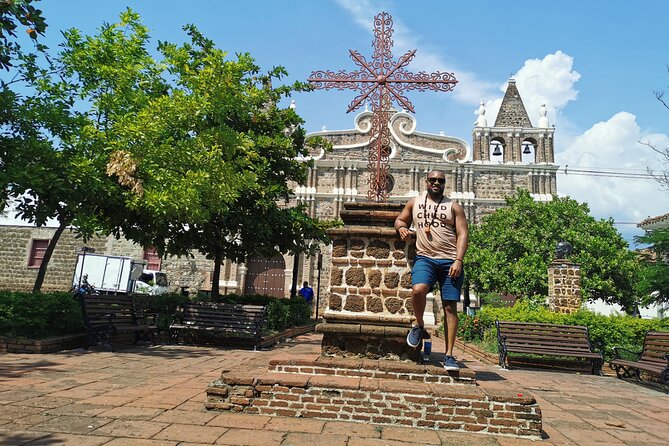 Santa Fe de Antioquia & Colonial Bridge Private Bilingual Guide - Santa Fe de Antioquia’s 1700s Town: Cobblestones, Churches, and Independence Stories