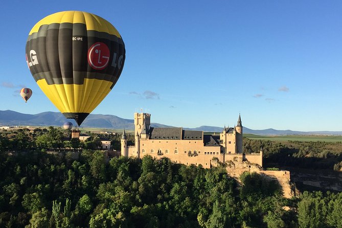Segovia from the Skies: Sunrise Balloon Ride - The Roman Aqueduct moment: why the views land so well