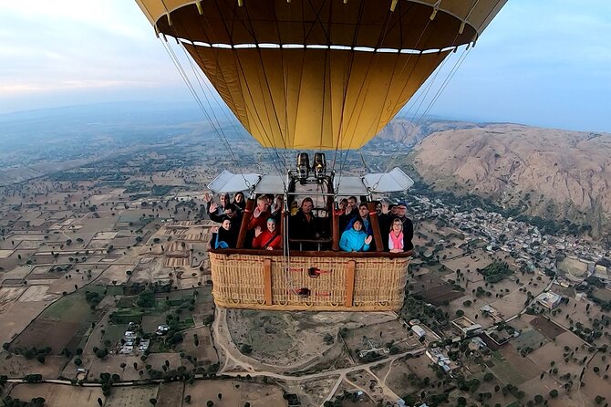 SkyWaltz Hot Air Balloon Safari - Landing Day Feels Smooth When the Team Is Sharp