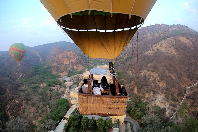 SkyWaltz Hot Air Balloon Safari - Who This Balloon Safari Fits Best in Your Trip