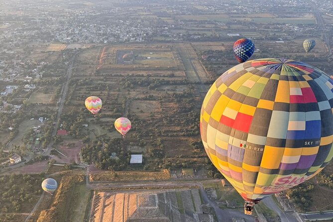 Sunrise Balloon Flight over Teotihuacan and Breakfast in Cueva - Hotel Pickup and the 4:30 am Start (What to Expect)