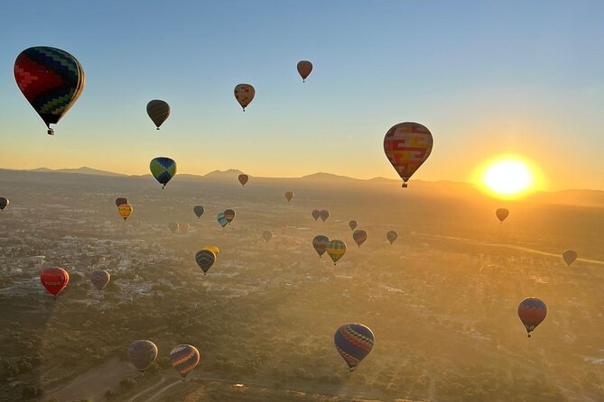 Sunrise Balloon Flight over Teotihuacan and Breakfast in Cueva - Tasting Ancestral Drinks: Tequila, Pulque, Mezcal, and More