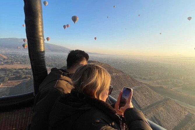 Teotihuacan balloon flight with cave breakfast and CDMX pickup - Key highlights to know before you go