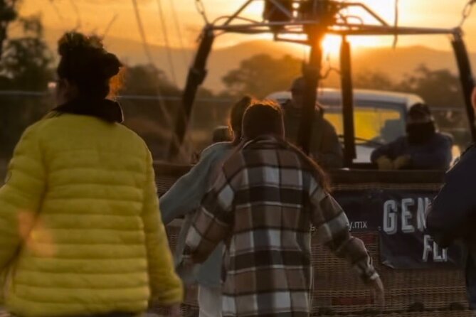 Teotihuacan balloon flight with cave breakfast and CDMX pickup - Why the 4:30am pickup is the whole point