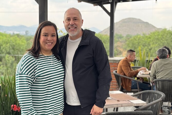 Teotihuacan balloon flight with cave breakfast + pyramids - Value, small-group feel, and what to pack