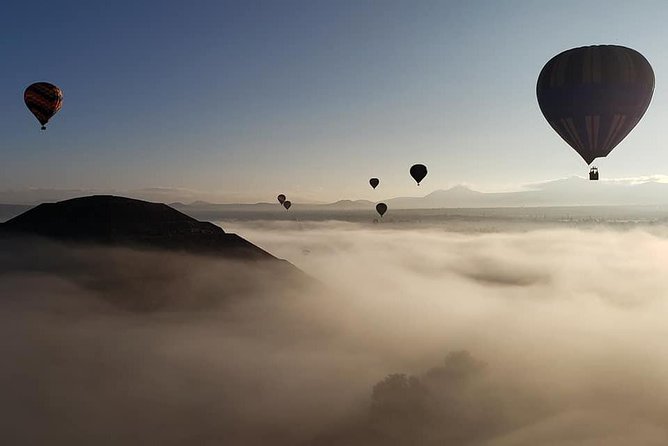 Teotihuacan Hot Air Balloon Ride with Optional Bike or Walking Tour - Entering Teotihuacan with a guide who turns ruins into a story