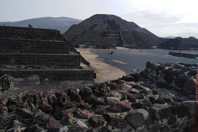 Teotihuacan Private Tour and Shared Hot Air Balloon Ride - Guided Teotihuacán: Avenue of the Dead to Moon and Sun Pyramids