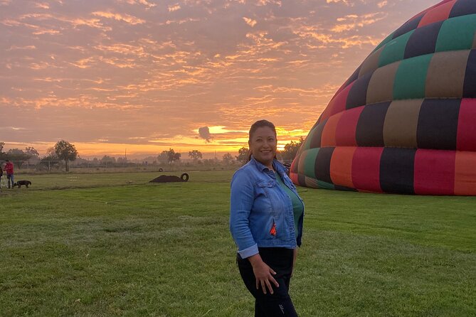 Transportation and Hot Air Balloon Flight Teotihuacán - Landing Traditions, Toasting, and Your Breakfast Reset