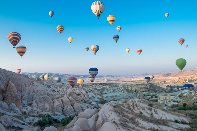 Turkey Hot Air Balloon Tour in Cappadocia - What happens before takeoff: snacks, pastries, coffee and pilot decisions