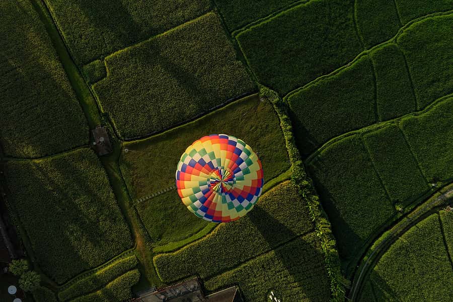 Ubud: Floating Breakfast and Hot Air Balloon Experience - The hot air balloon ride: 23 metres, rice fields, and a tethered lift