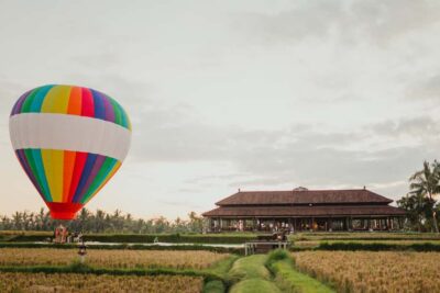 Ubud: Hot Air Balloon Experience - Balloon basics: 23 metres, a cozy basket, and a tethered lift