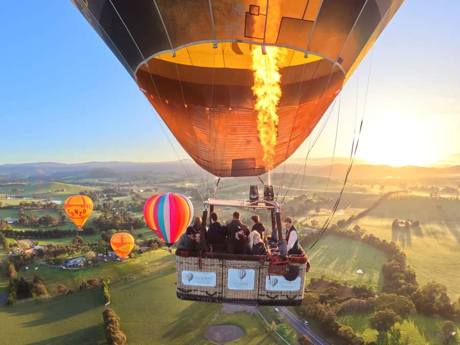 Yarra Valley: Hot Air Balloon Flight & Buffet Breakfast - Getting to Balgownie Estate without losing the morning